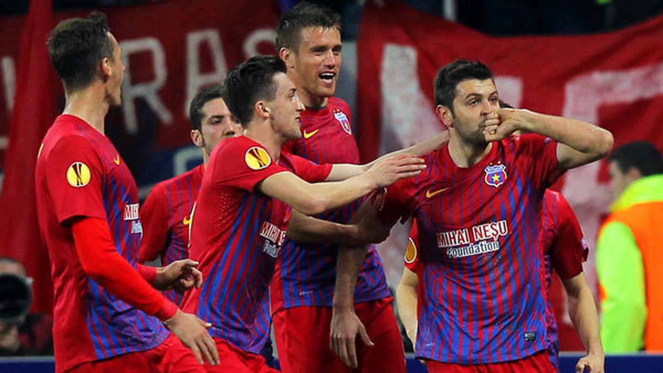 Gafă uriașă făcută de o casă de pariuri. Ce cote a afișat pentru Chelsea - Steaua.** Reghe s-a trezit cu doi "marcatori" surpriză! Rusescu, pierdut printre rezerve