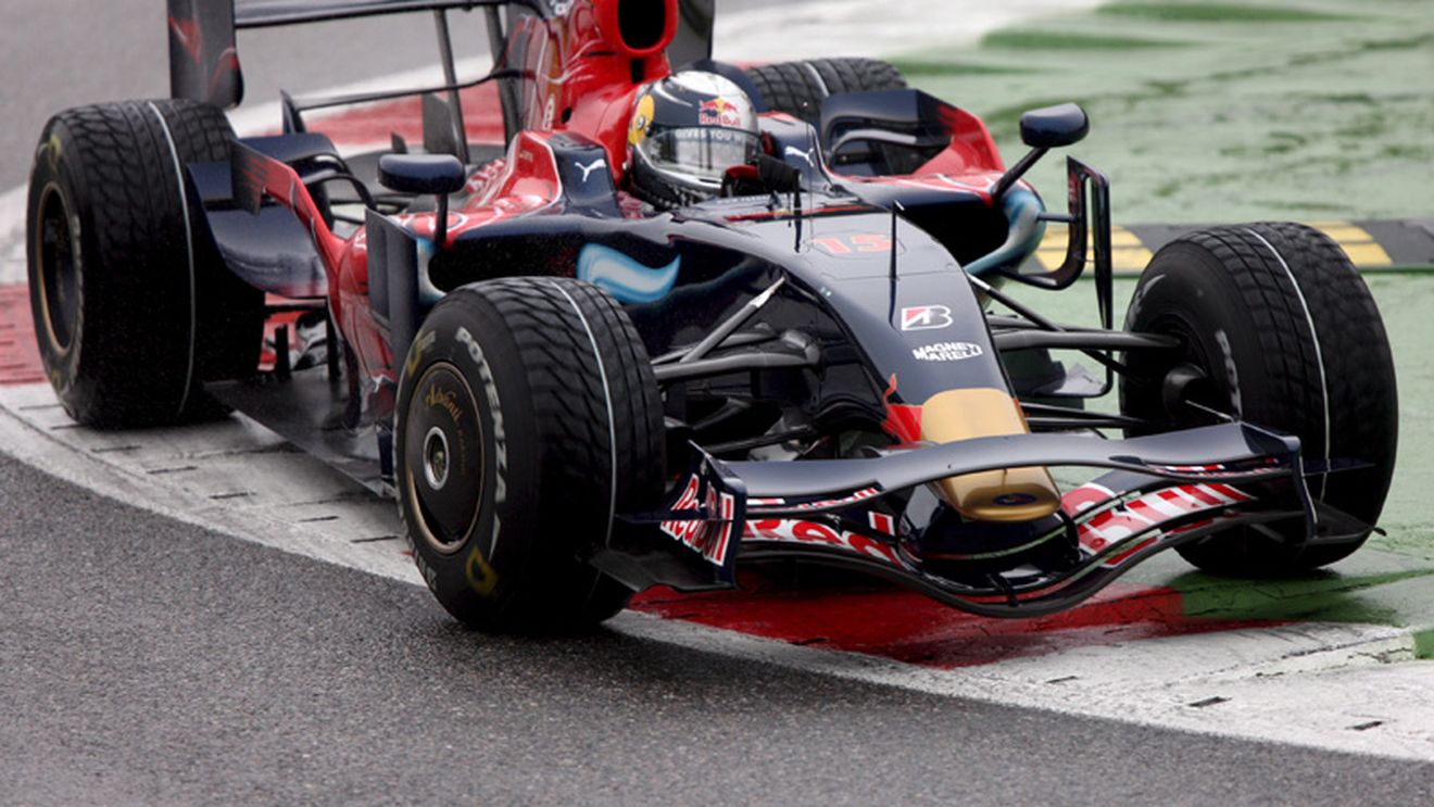 Vettel rescrie istoria la Monza