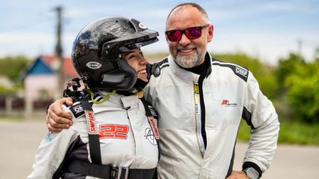 Tată și fiică, împreună în raliu! Adrian și Alexandra Teslovan au discuții despre motorsport și când iau masa: „E religie pentru noi”