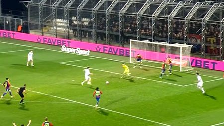 Cel mai „nebun” meci din 2026! Au făcut „remontada” în minutele 90+19 și 90+20 și s-au calificat în semifinale