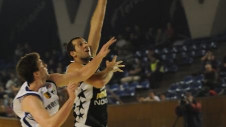 I-au "prostet" pe cehi