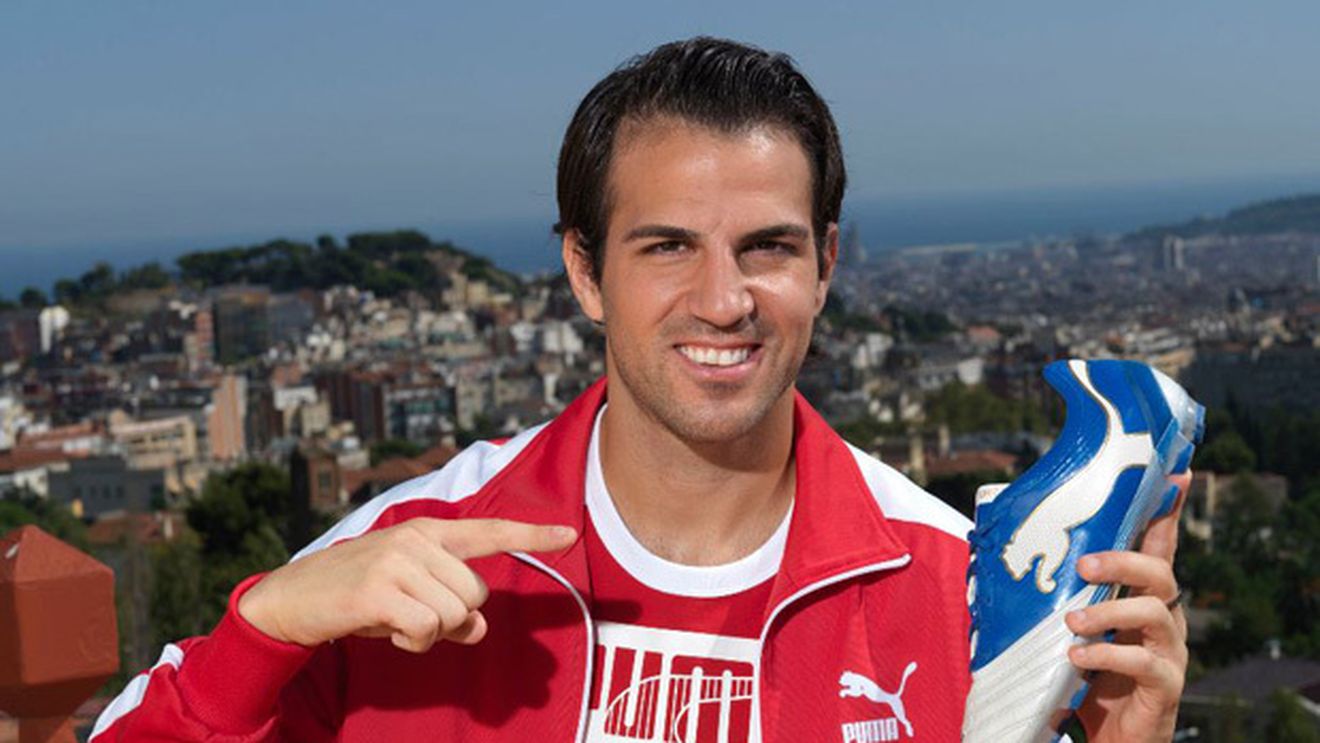 Fabregas și-a recuperat banii! ** După ce a plătit din propriul buzunar 5 milioane de euro pentru a veni la Barcelona, Cesc a primit o ofertă ULUITOARE