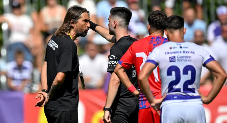 Dan Alexa consideră ”o exagerare” sancțiunea primită de Artean! Antrenorul Științei Poli dezvăluie o discuție a arbitrului Buzărnescu cu mijlocașul și îi bate obrazul ”centralului”