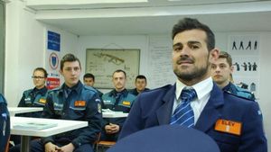 FOTO: Cadu, în rol de polițist la Cluj. "E mult mai greu decât pe teren"