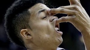 IMAGINEA ZILEI | Furculița din baschet 