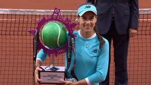 Sorana Cîrstea, mesaj plin de emoție pentru omul concediat de Simona Halep, după triumful de la Istanbul: „El are grijă de mine!"