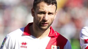 Răzvan Raț s-a accidentat la umăr și va absenta o lună