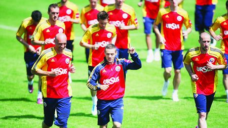 "Cu Ungaria vor fi 55.000 de fani pe stadion și tot atâția afară"** Lupescu: "Am avut mereu probleme cu ei"
