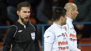 Porumboiu îl apără pe Tudor și dă în Hațegan: "A dat penalty corect pentru Dinamo! El e curat, dar Hațegan e clonat să fie corupt"