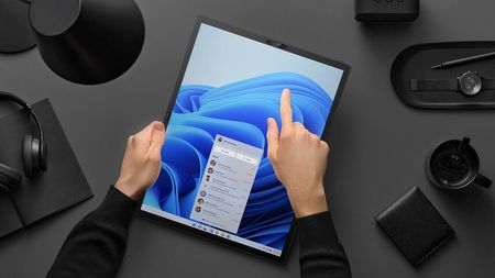 ADVERTORIAL | Zenbook 17 Fold OLED (UX9702): o călătorie vizuală uimitoare