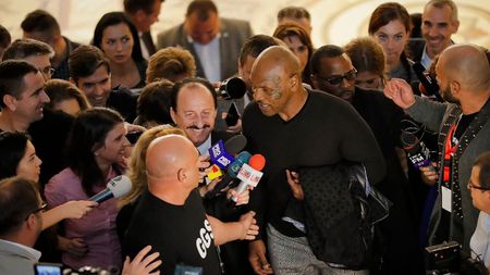 Anunțul lui Mike Tyson după meciul cu Roy Jones Jr: „Absolut voi face asta!"