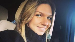 Urarea Simonei Halep de 1 decembrie: "La mulți ani, dragi români!" Sportiva a mers la parada militară cu o cocardă tricoloră în piept | FOTO