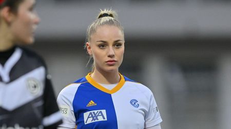 Cea mai sexy fotbalistă din lume a schimbat echipa. Destinație surpriză pentru blonda superbă de 24 de ani