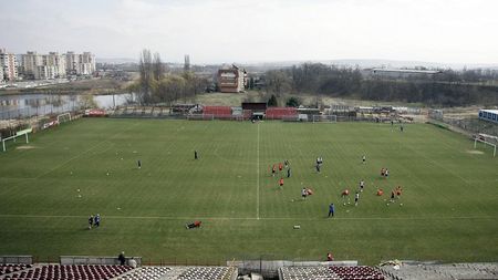 Uhrin adoptă modelul Pițurcă! **A închis antrenamentele CFR-ului!