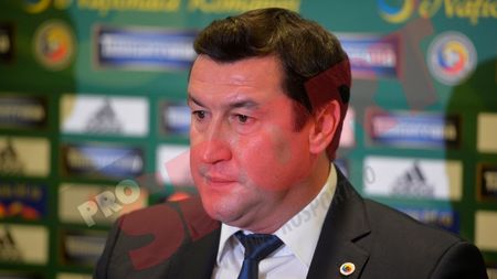Viorel Moldovan a renunțat la naționala de tineret: "Aș fi vrut să rămân și acolo". Ce au spus Isăilă și Badea. Burleanu: "Le doresc un parcurs cât mai lung la Euro 2016"