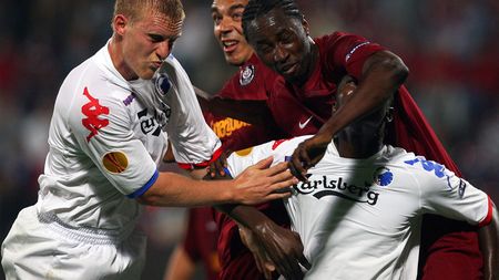 Traore, chemat lângă Van Nistelrooy