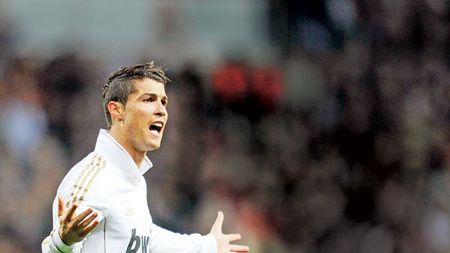 Război pe Bernabeu!** Huiduit de fani, CR7 a intrat și în gura presei pentru că nu s-a bucurat după ce a marcat