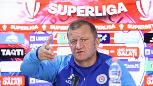 Dorinel Munteanu şi-a anunțat decizia, după 7 meciuri fără victorie