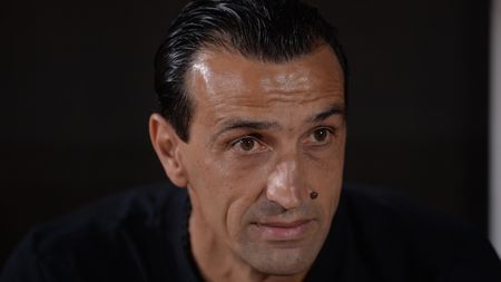 REPORTAJ | Bogdan Vintilă îi „lucrează" psihic pe jucători. Atmosferă de liniște interioară la antrenamentul FCSB. Liniștea dinaintea furtunii sau cea aducătoare de rezultate?