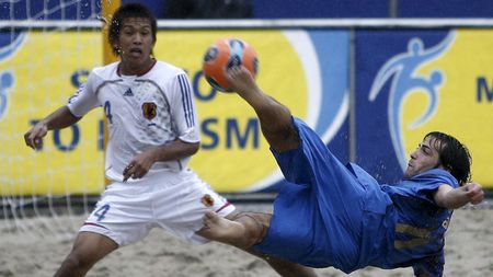 LIVE PE BOOM SPORT ONE** Fotbal pe plaja din Castellon! FII ACOLO!