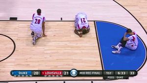 VIDEO O accidentare VIOLENTĂ‚ care a îngrozit America!** Un baschetbalist și-a rupt piciorul în timpul celui mai important meci din carieră!