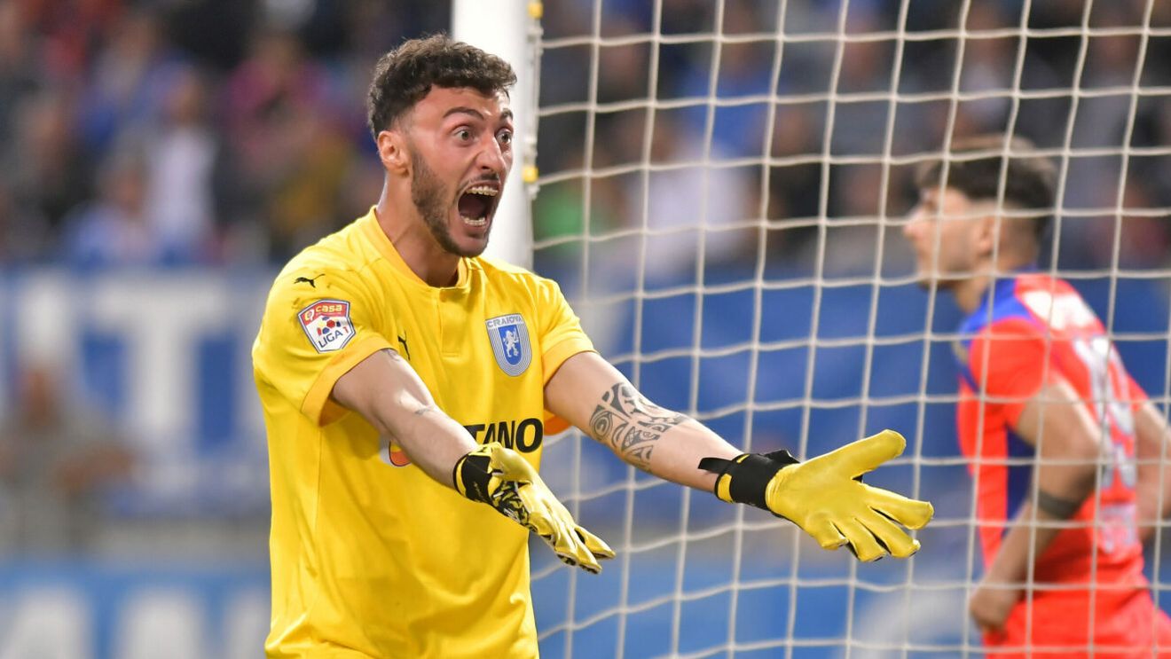 Transferul lui Mirko Pigliacelli, fostul portar al Universității Craiova, depinde de ultima decizie a conducătorilor de la Manchester City!