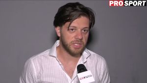 Victor Angelescu strigă adunarea după victoria Rapidului cu FCSB. „Trebuie să rămânem concentrați!”