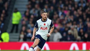 „Ange Postecoglou ar putea să scape de Radu Drăguşin prin transferul 'navei de luptă' de 25.000.000 de euro”. Anunțul îngrijorător venit imediat după România - Kosovo