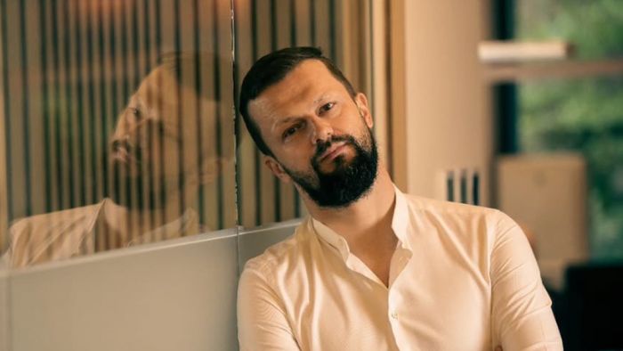 Vlad, muncitorul necalificat care a ajuns să aibă o afacere de 70.000.000 de euro: tatăl lui e în anturajul lui Ilie Bolojan