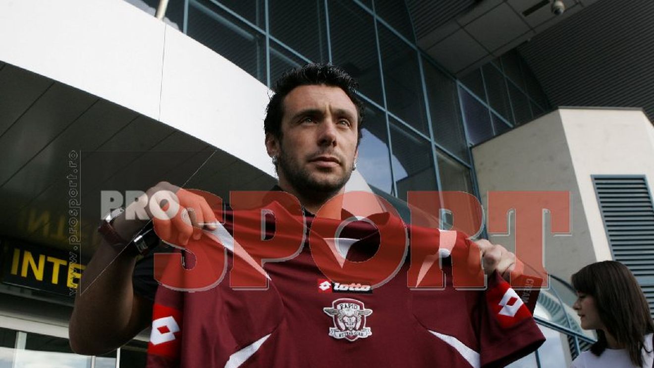 Pitbull: "Marele proiect al Rapidului m-a convins să vin"