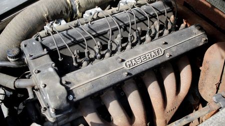 A apărut după 59 de ani maşina Maserati abandonată de un milionar. Cum a ajuns să arate