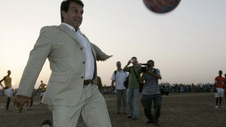 A cheltuit banii clubului în...cluburi! Joan Laporta este acuzat de delapidare de fonduri