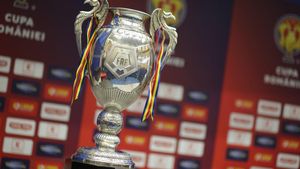 Au fost stabilite meciurile din Turul 3 al Cupei României. Toate echipele din Liga 2 intră în competiție. Steaua merge la Moreni, Dinamo la Tunari, iar Poli Timișoara joacă la Reșița