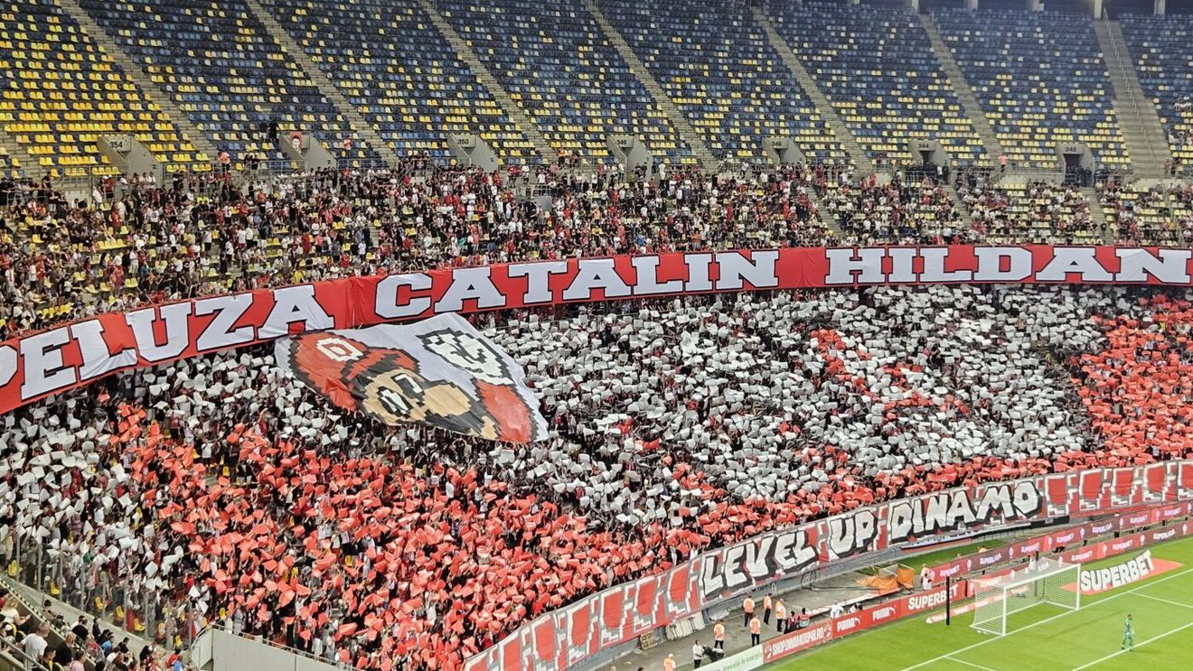 Eşec cu scenografia pentru PCH! S-a blocat şi ultraşii s-au chinuit: au reuşit într-un final s-o afişeze