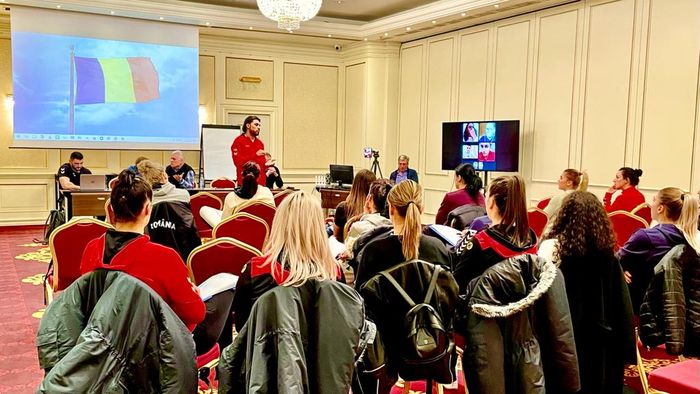 Adrian Vasile, la prima acțiune din postura de selecționer al României. Tricolorele au primit câteva documente. „Trebuie să avem foame de acest turneu olimpic și să ne vizualizăm la Tokyo”