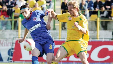 Copos și Porumboiu fac schimb de jucători