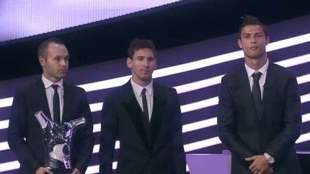 Mourinho: "Iniesta e mare, dar CR7 are tot dreptul să fie supărat pe anumite decizii"** Ce jucător l-a cucerit pe "Special": "Ar veni  și în pijamale la stadion"