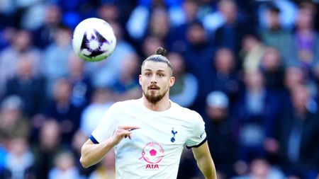 Informația momentului despre transferul lui Radu Drăgușin de la Tottenham. Un club și-a fixat obiectiv titlul de campioană și românul e în fruntea listei de achiziții: „E mai ușor de adus decât Lenglet de la Aston Villa”