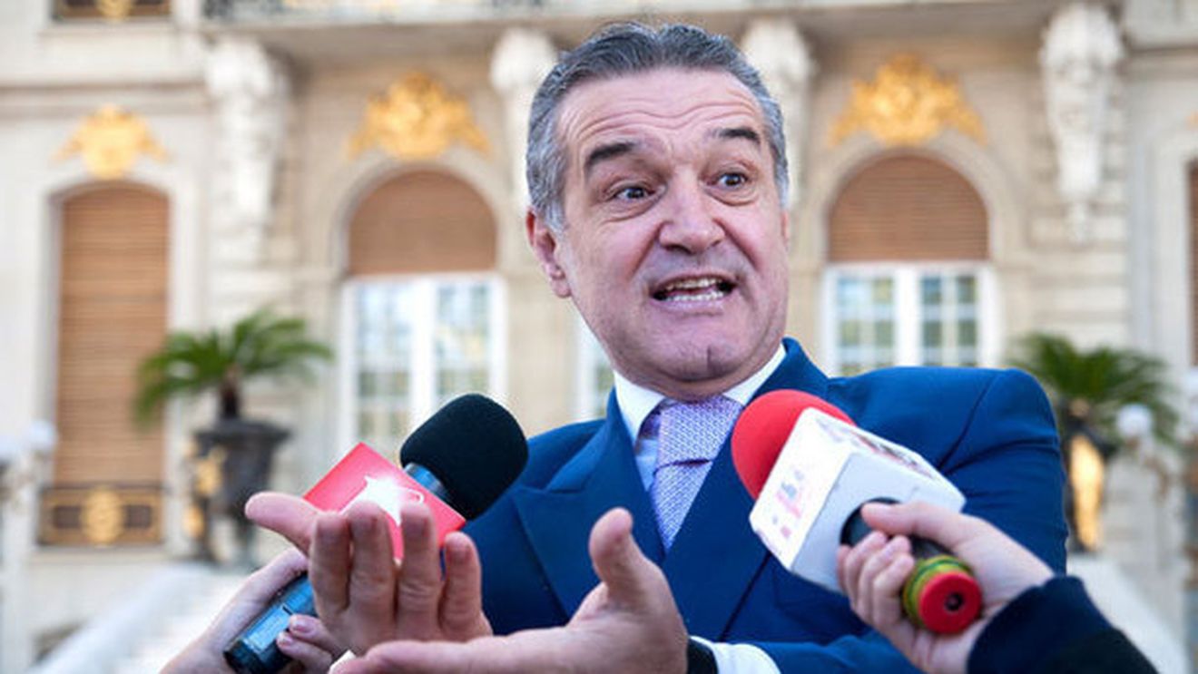 Becali a revenit în țară: "Am de făcut un anunț important"** Ce decizii a luat imediat după meciul cu Ajax Amsterdam