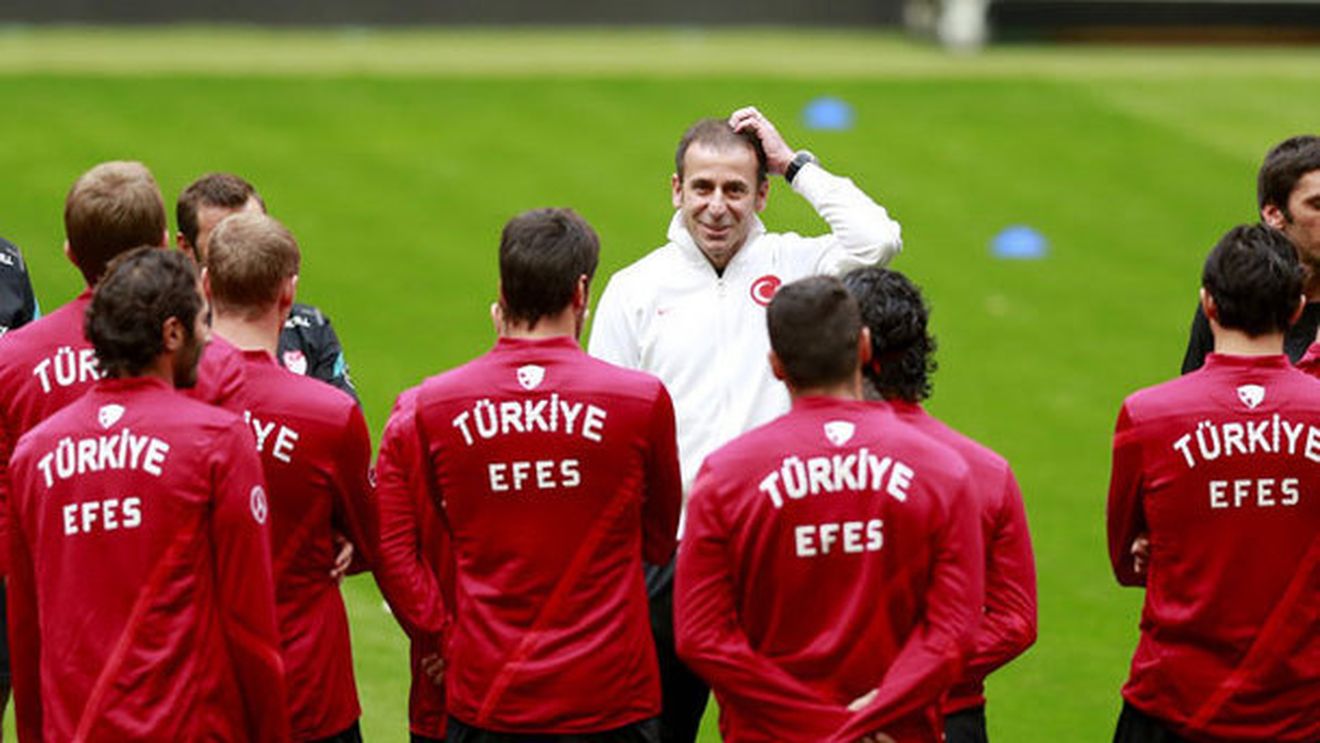 Meciul cu România, capital pentru turci:** "Dacă îi batem, selecționerul va fi demis.** Nu au nimic în plus față de noi"