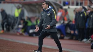 Dică nu plânge după Alibec: "A fost decizia mea să nu-l includ în lot. Dacă va avea o ofertă bună, va pleca". Ce spune despre prelungirea contractului și aglomerația de la infirmerie