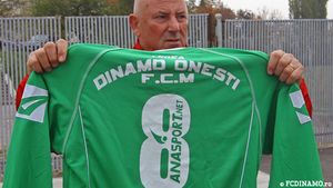 EXCLUSIV: Dinamo l-a concediat pe Sdrobiș prin poștă, după ce începuse un proiect foarte interesant