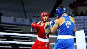 Boxerul român Cristian Filip (18 ani) a rămas cu medalia de bronz la Europenele de tineret din Turcia