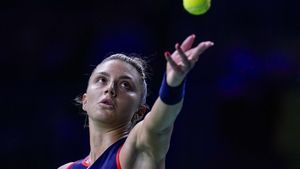 Jaqueline Cristian, eliminată de la Indian Wells de Jasmine Paolini. Ce sumă încasează românca și cum a fost descrisă de adversară. Italianca a avut un mesaj și pentru fanii „tricolori” din tribune