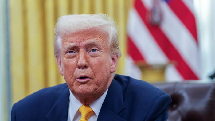 Răzbunarea lui Donald Trump: a blocat finanțarea de 175.000.000 de dolari către universitatea de care aparține înotătoarea trans Lia Thomas