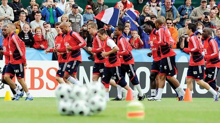 VEZI AICI o analiză a primului "11" al Franței! CINE E MAI "COCOȘ"?