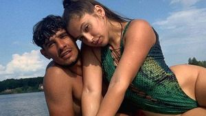 Ioana Timofeciuc și Florinel Coman, un eșec total în afaceri! Cătălin Botezatu a dat de pământ cu creațiile iubitei lui „Mbappe de România” | FOTO + VIDEO