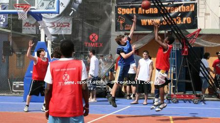 Pregătirea pentru BAC se face la... Sport Arena Streetball by Timex