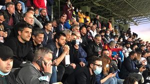 Mircea Lucescu și Dinu Gheorghe au ajuns la Buftea, după ce Rapid a promovat în Liga 1! | VIDEO+FOTO EXCLUSIV