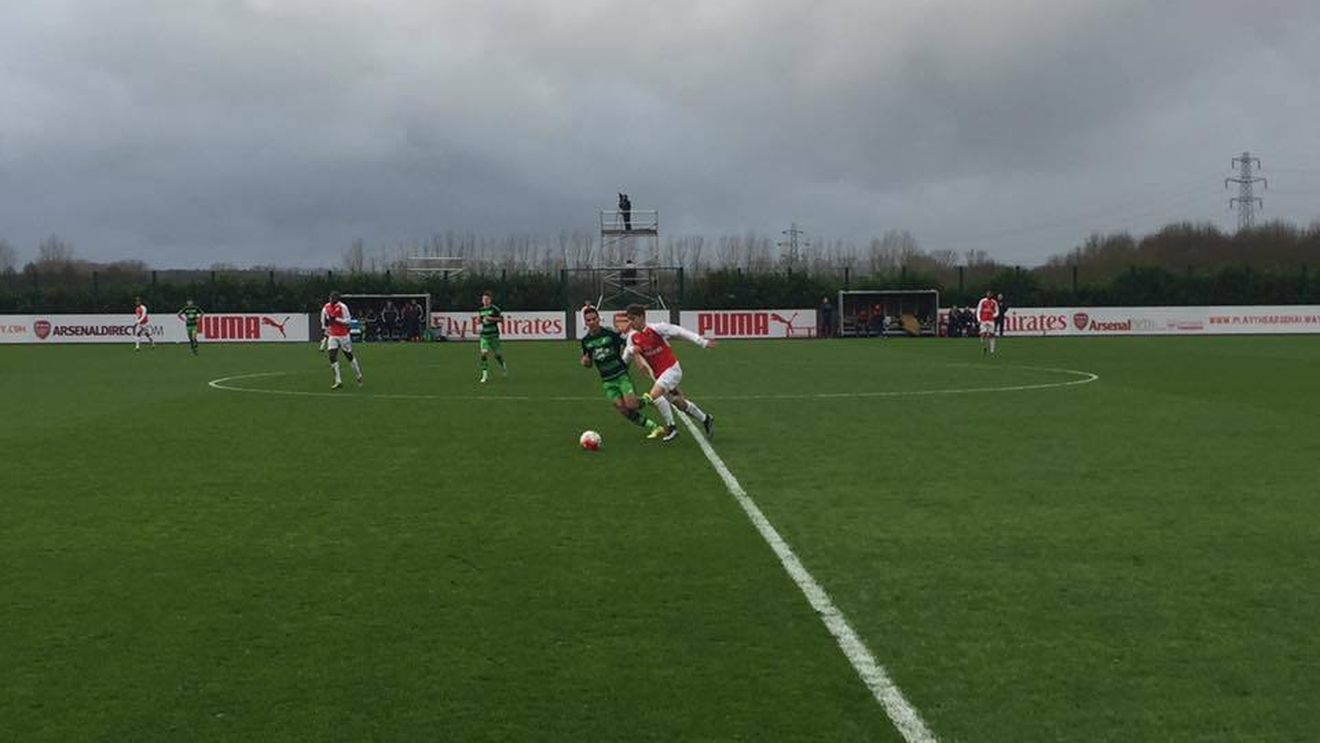 GALERIE FOTO | Bornă importantă: România a dat doi "decari" în meciul de tineret dintre Arsenal și Swansea. Vlad Dragomir continuă să impresioneze: un nou gol pentru "tunari"